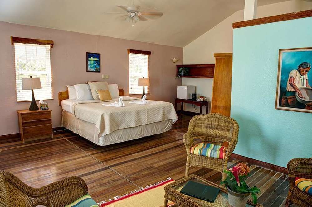 Blackbird Caye Resort Turneffe Atoll Exteriör bild
